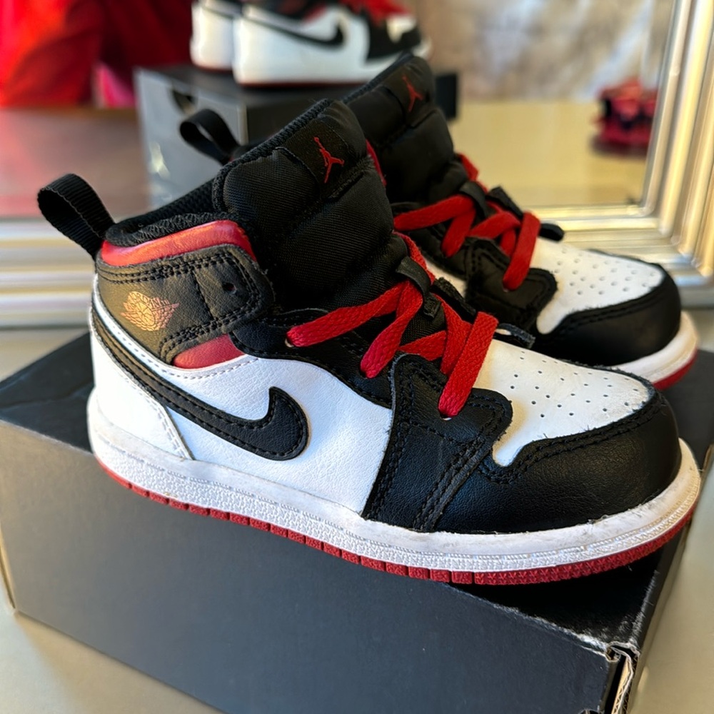 8C Jordan 1s